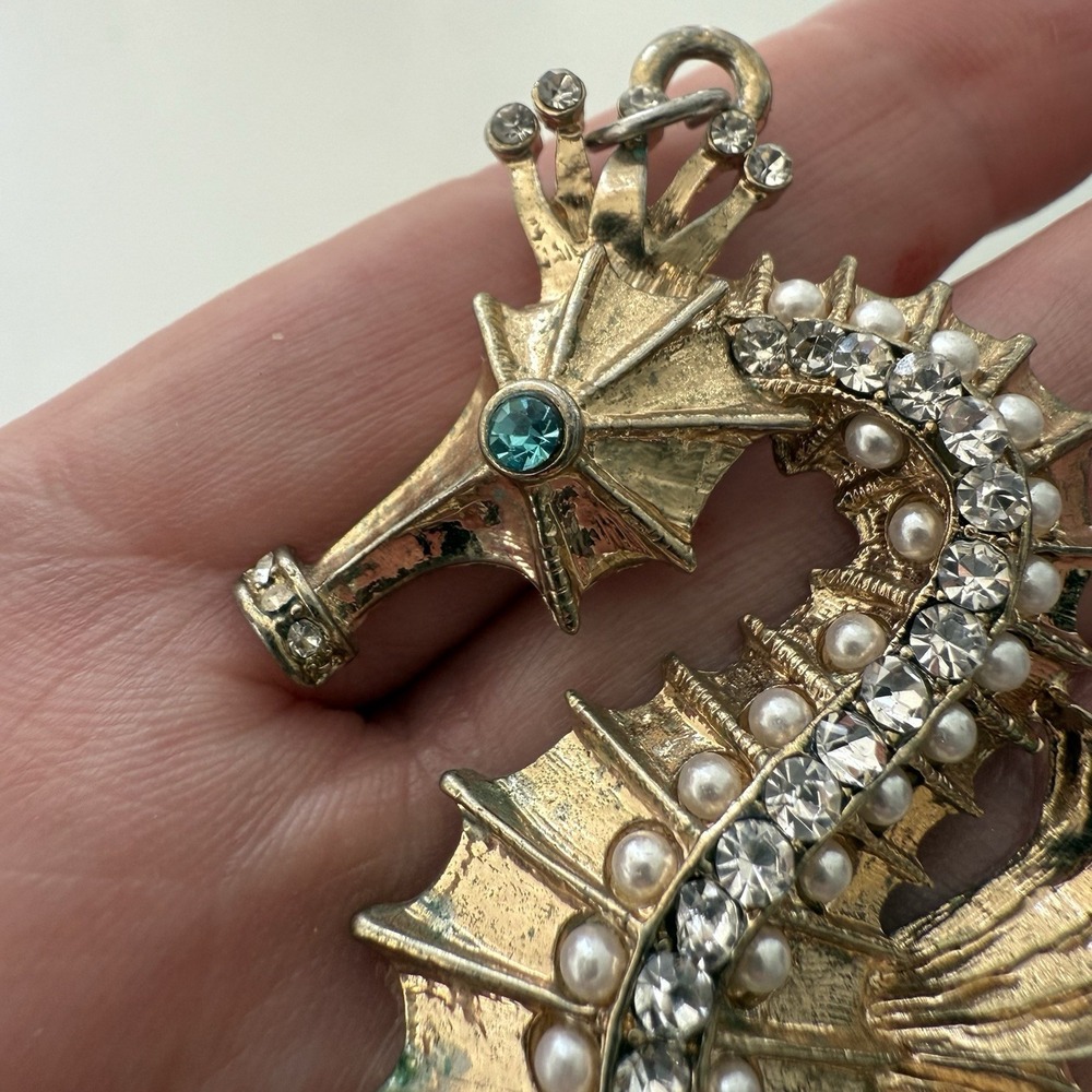 Vintage Seahorse Pendant Gold Hattie Carnegie Pearl Beads Blue Rhinestone MCM - Picture 8 of 9